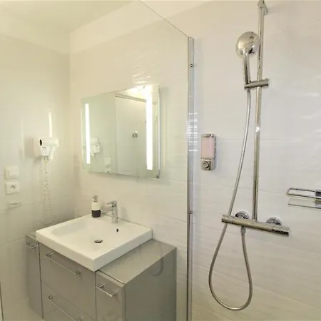 Apartamento La Cigale Sanaryenne Classe 4 Etoiles Face A Un Jardin Mediterraneen Sanary-sur-Mer