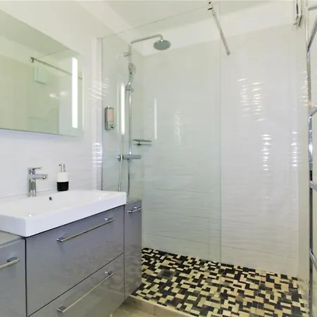La Cigale Sanaryenne Classe 4 Etoiles Face A Un Jardin Mediterraneen Apartamento Sanary-sur-Mer