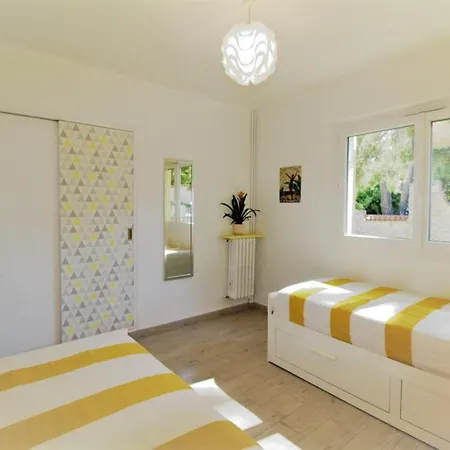 La Cigale Sanaryenne Classe 4 Etoiles Face A Un Jardin Mediterraneen סנרי-סור-מר